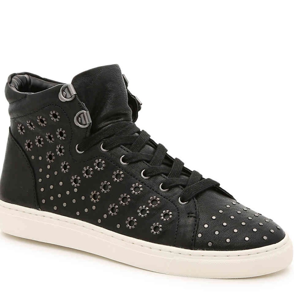 Vince Camuto Women's Black Sneaker 8M - Picture 2 of 10